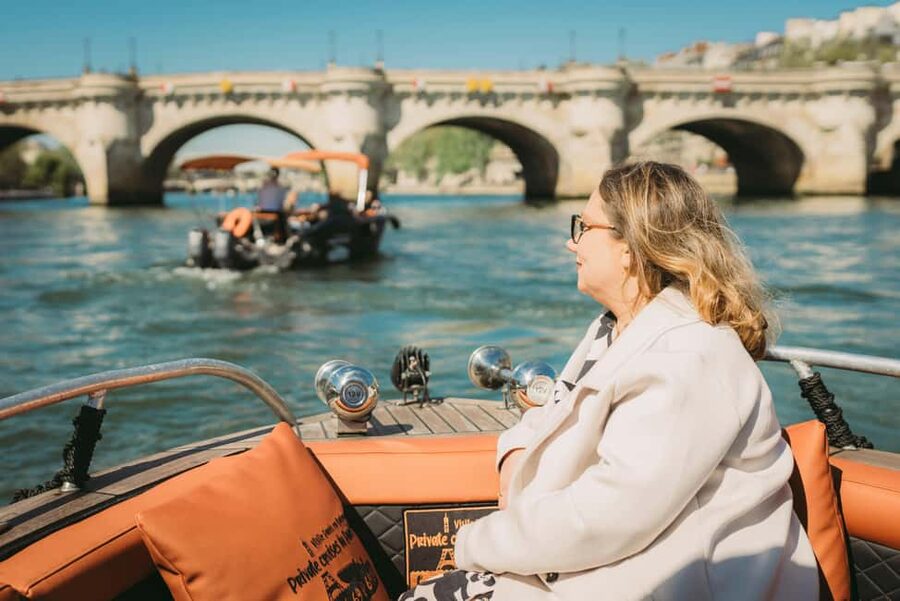 Paris: Seine River Private Cruise - Alexander III Bridge and the Musée d’Orsay
