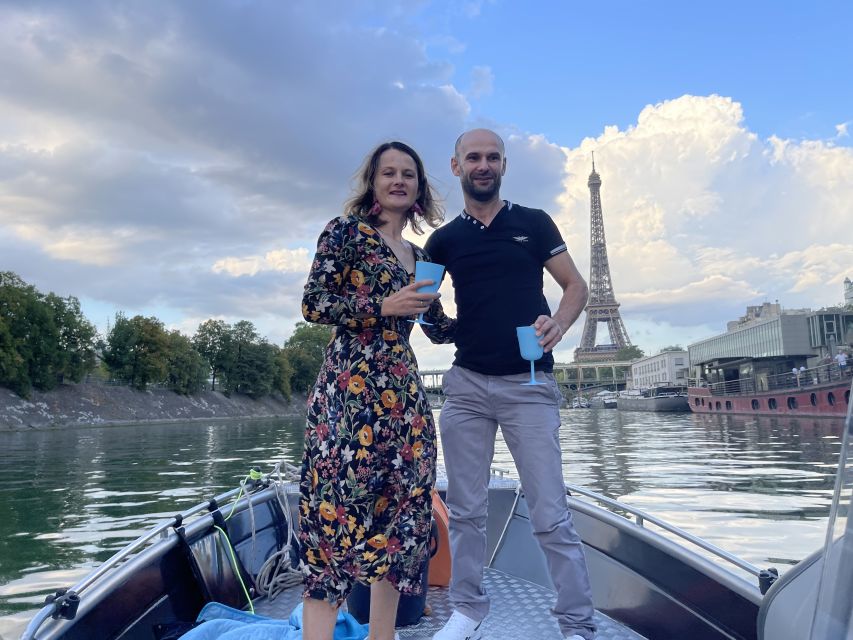 Paris: Seine River Private Cruise - Pont Neuf, the oldest stone bridge in Europe