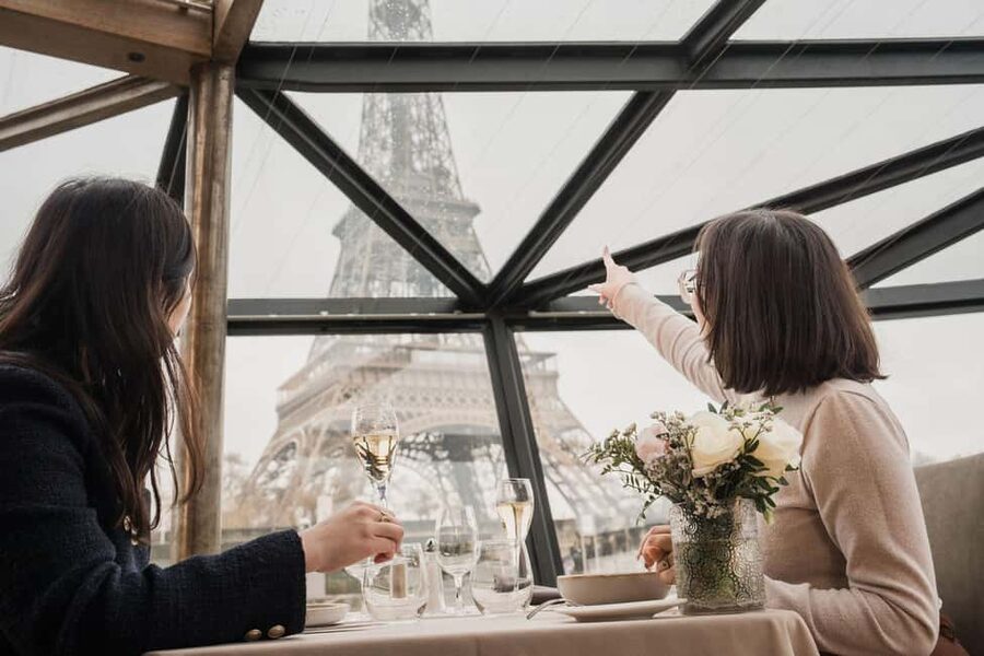Paris: Sightseeing Cruise on the Seine with 3-Course Lunch - Key points before you book