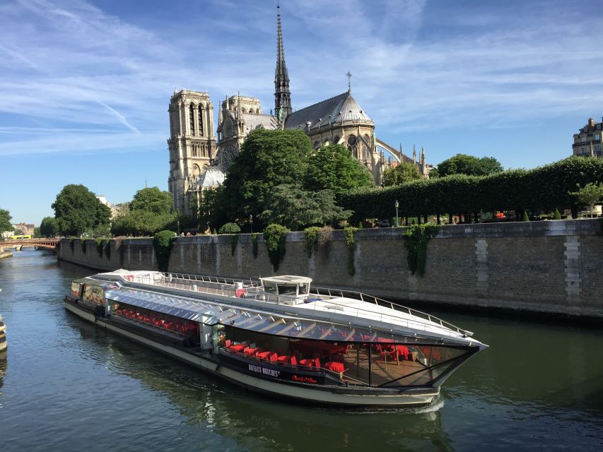 Paris: Sightseeing Cruise on the Seine with 3-Course Lunch - The Eiffel Tower from the river
