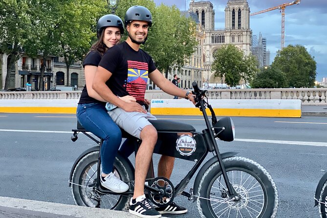 Paris Sightseeing Family Friendly Guided Electric Bike Tour - Why this tour works well on your first day