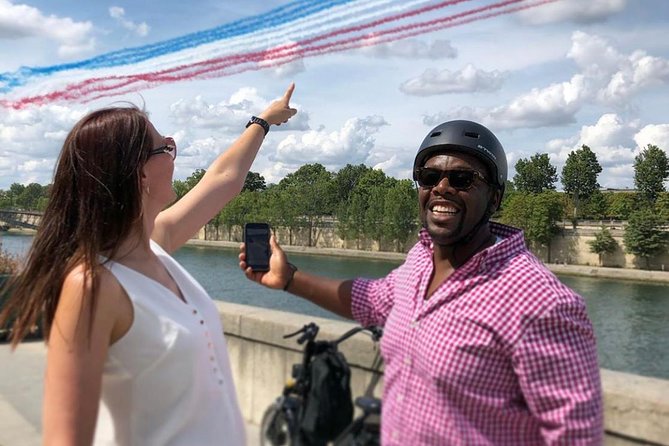 Paris Sightseeing Family Friendly Guided Electric Bike Tour - Place Vendôme and the Louvre area