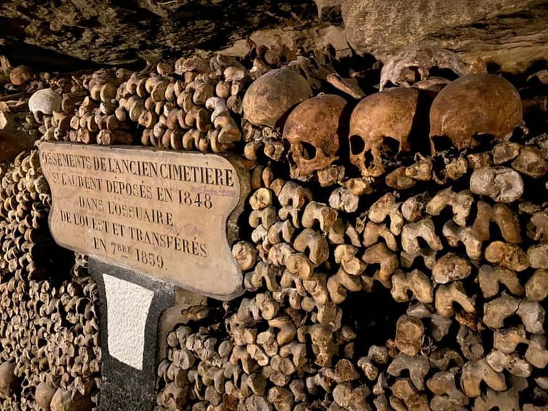 Paris: Small-Group Catacombs Tour with Skip-the-Line Entry - From overcrowded cemeteries to the City of the Dead
