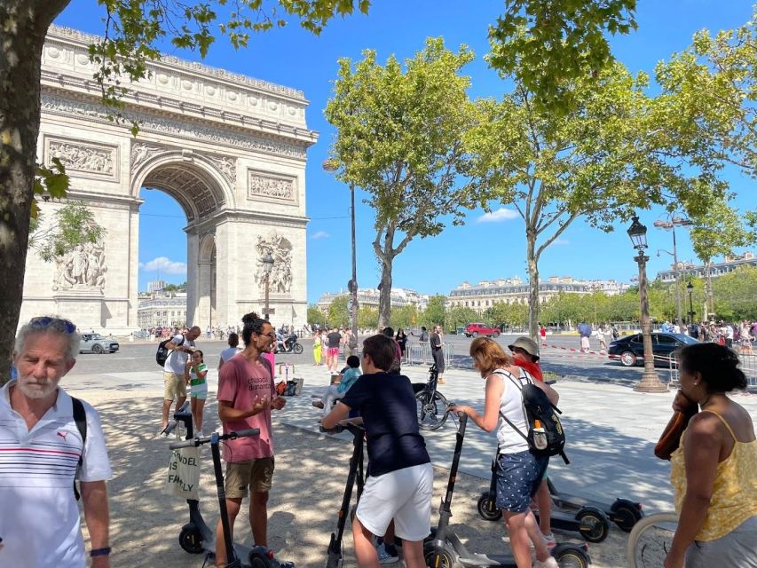 Paris: Small-Group E-Scooter Tour with a Local Guide - What the guides add to the ride