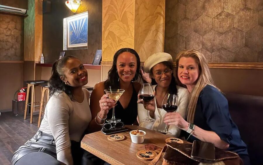 Paris: Speakeasy and Hidden Bars Tour - Why the guide matters so much