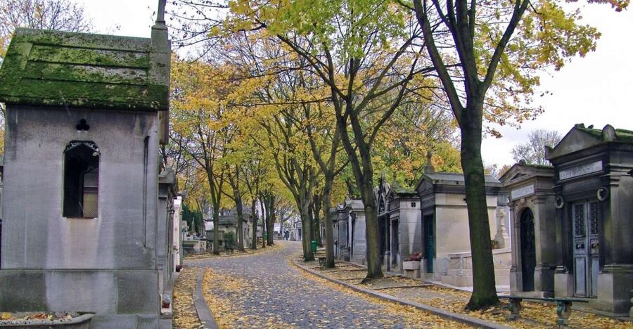 Paris: Stories of Père Lachaise Cemetery Walking Tour - Key points at a glance
