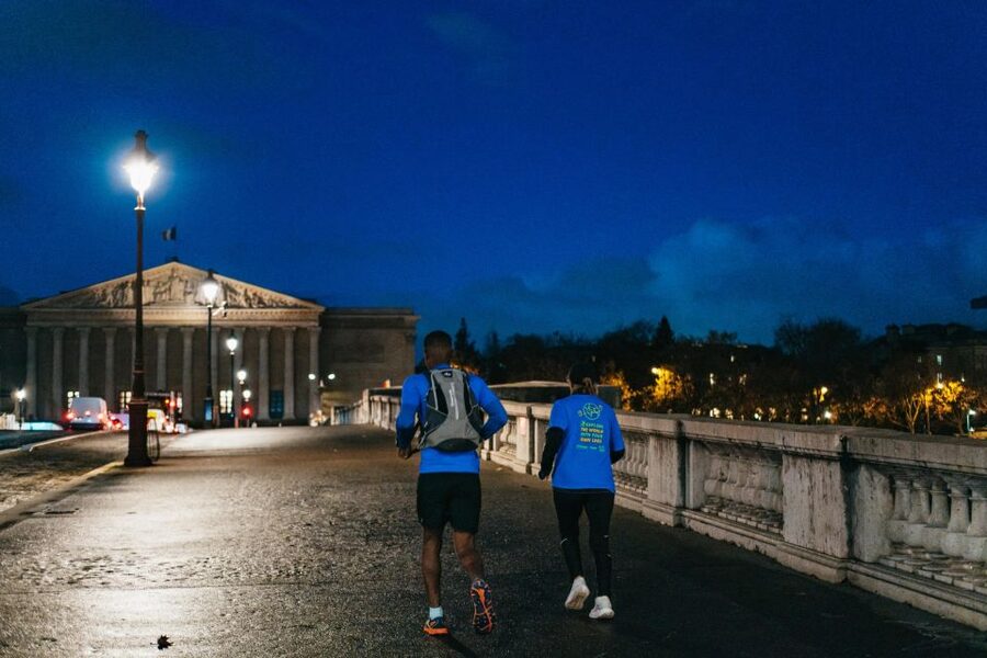 Paris: Sunrise Running and Sightseeing Group Tour - The Louvre, Tuileries Garden, and Concorde