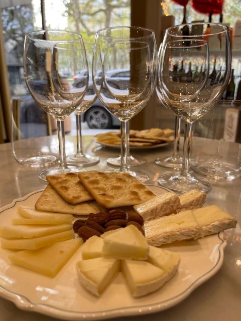 Paris: Tasting of 3 Wine and 3 Cheese - What you can order after the tasting