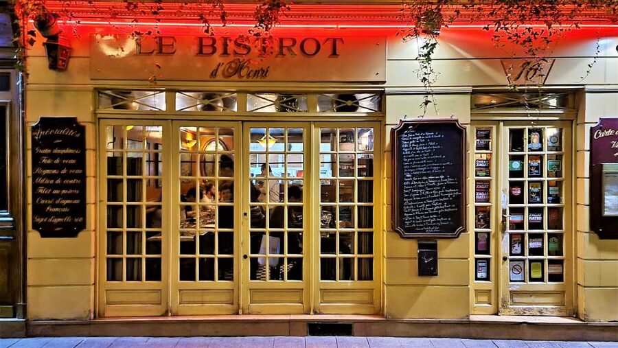Paris: The French Food Highlights Tour - Wine pairings explained by François