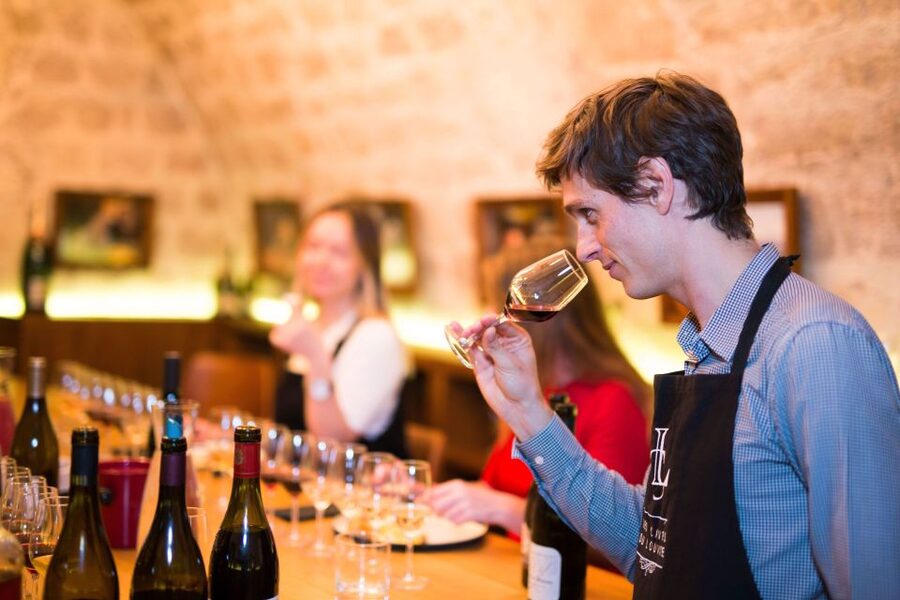 Paris: The Ultimate Wine and Cheese Tasting in English - Practical booking advice