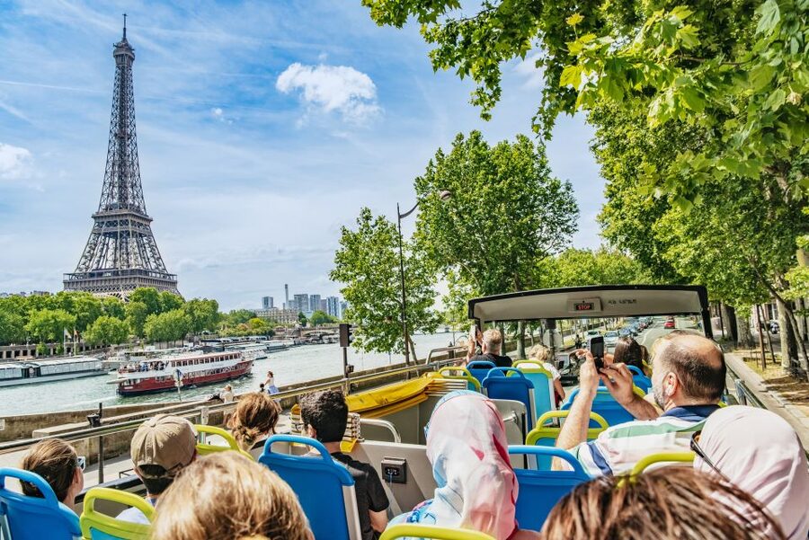 Paris: Tootbus Hop-on Hop-off with optional river cruise - The app, audio, and free walking routes