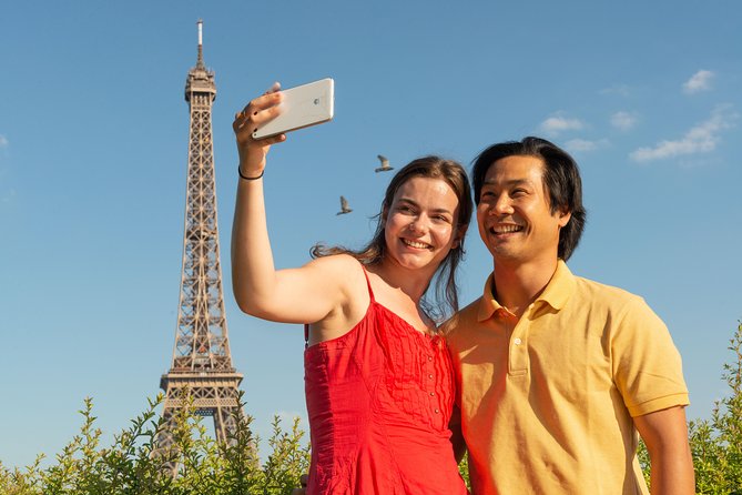 Paris Tour with Lunch at the Eiffel Tower and Seine River Cruise - What this Paris combination tour really offers