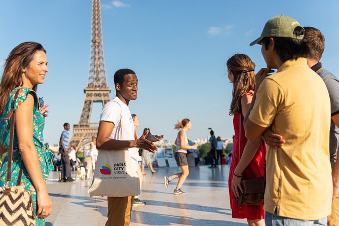Paris Tour with Lunch at the Eiffel Tower and Seine River Cruise - Starting at Place de Sydney in the 15th arrondissement