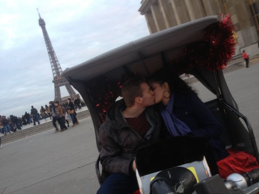 Paris Tuk-Tuk: 2, 4 or 6H First Highlights & Parisian Areas - The Eiffel Tower and Arc de Triomphe