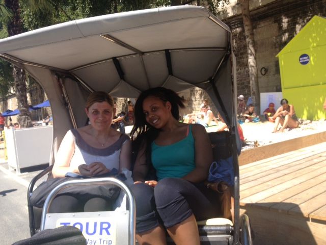 Paris Tuk-Tuk: 2, 4 or 6H First Highlights & Parisian Areas - The Marais and everyday Paris