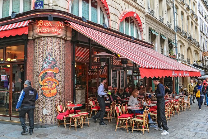 Paris Uncovered: Unique Guided Walking Tours with a Twist - Street art: a local artist changes the focus