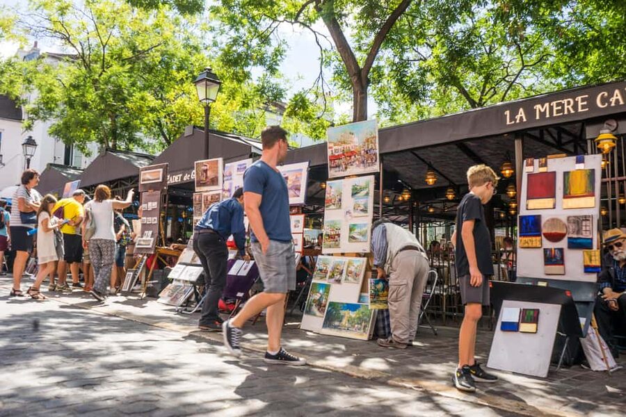 Paris: Walking Tour of Montmartre - Why Montmartre works best on foot