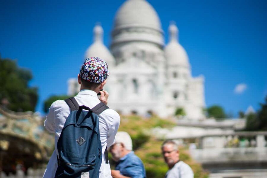 Paris: Walking Tour of Montmartre - Timing, languages, and group size