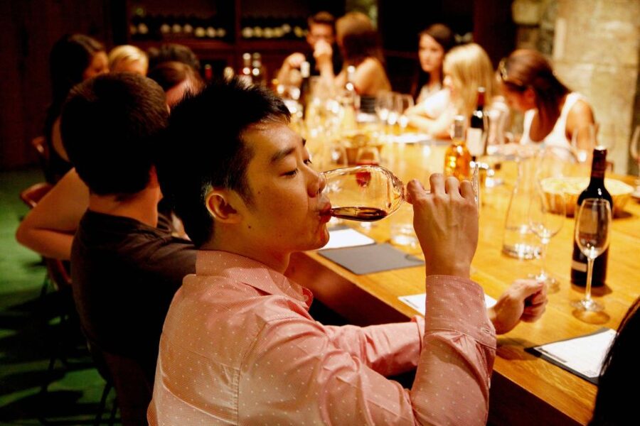 Paris: Wine and Cheese Lunch - The sommelier makes or breaks the afternoon