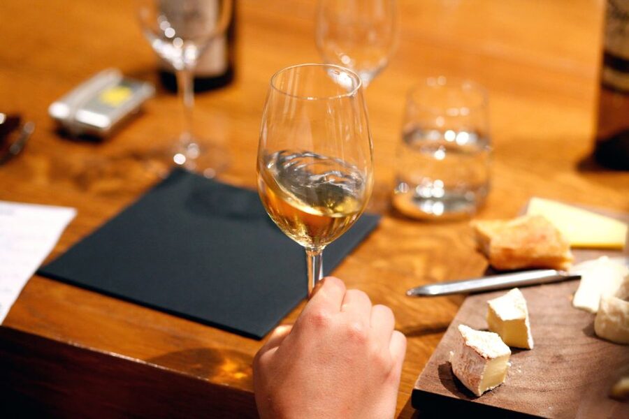 Paris: Wine and Cheese Lunch - Who will enjoy this most?