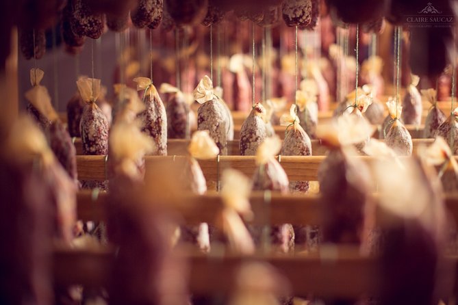 Pierre IBAIALDE: Guided Tour Ham Workshop, tasting - What makes the Bayonne ham visit worthwhile