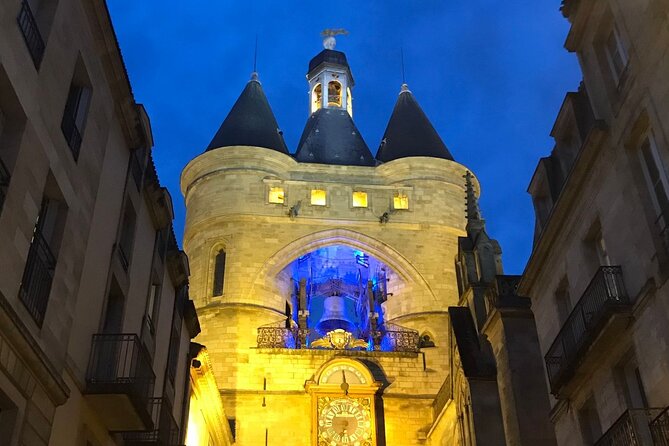 Private - Best of Bordeaux Walking Tour + Glass of Bordeaux Wine - Medieval Bordeaux at Porte Cailhau