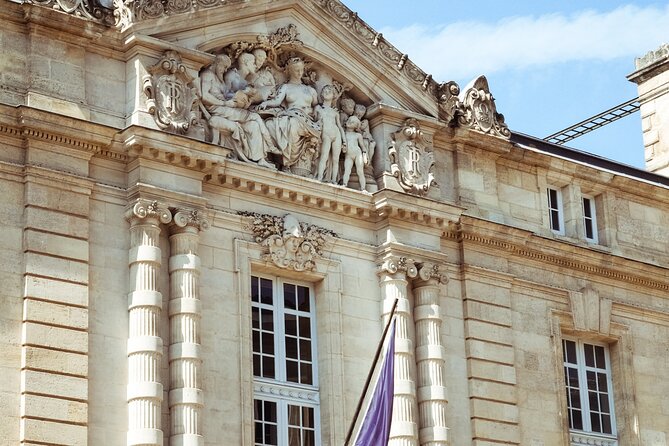 Private Bordeaux History Tour with a glass of Bordeaux wine. - Meeting Saint-André Cathedral and Tour Pey-Berland