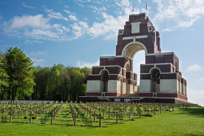 Private Full Day Tour of the Somme Battlefields - Starting From Arras or Albert at 9:00