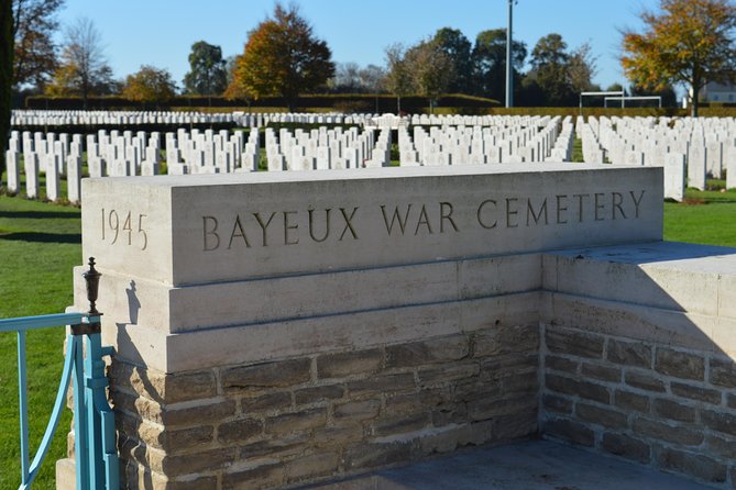 Private guided Allied D-Day Tour from Bayeux - Mulberry Harbour: an engineering answer to a brutal problem