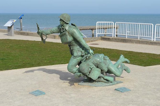 Private guided American D-Day Tour from Bayeux - Pointe du Hoc and the Ranger assault