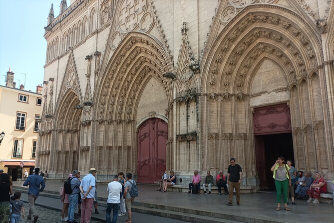 Private guided tour of Lyon - 3 to 4 hours - Is $252.29 per person a fair price?