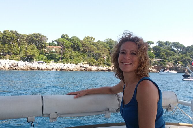 Private ride with sea bath in Solar Catamaran - Who will enjoy this most