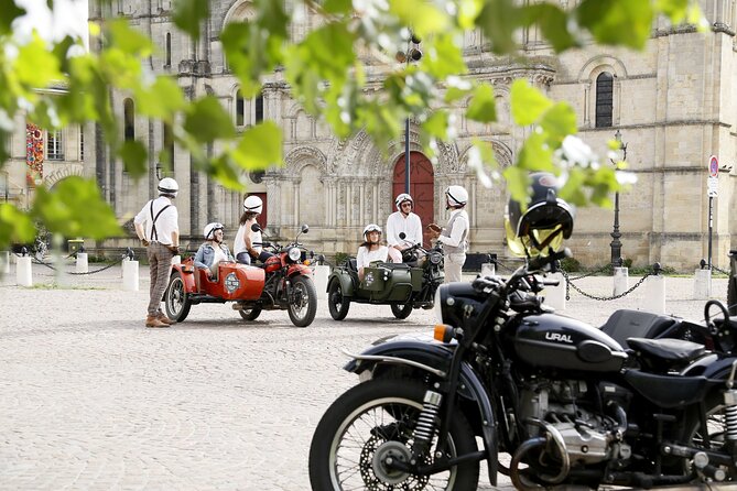 Private Tour of Bordeaux in a Sidecar 1h30 - Medieval gates and old Bordeaux streets