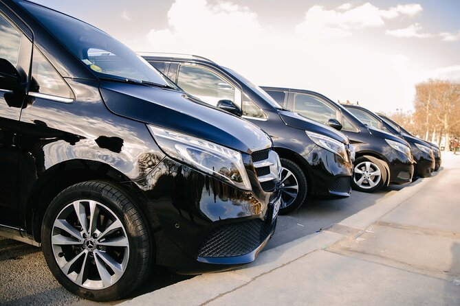 Private Transfers in Paris - What this Paris transfer actually does