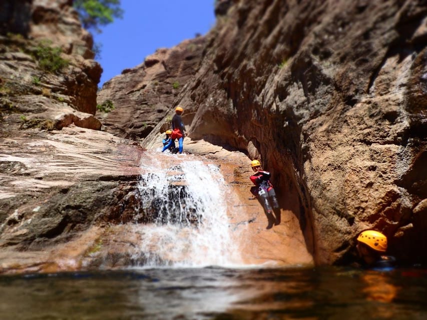 Propriano: Baracci Canyon Beginners Canyoning Tour - Under the waterfall and into the canyon