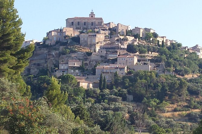 Provence Highlights Full-Day Tour from Avignon - Fontaine de Vaucluse: a calm start beside the spring