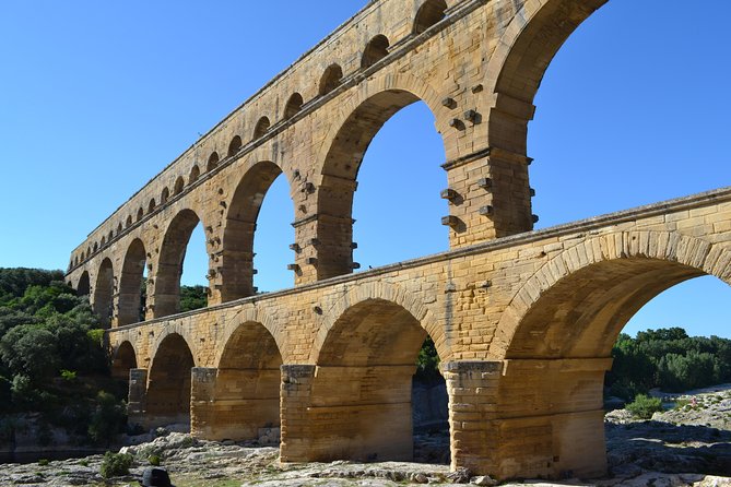Roman Sites and Historical Places Day Trip from Avignon - Who should book this excursion?