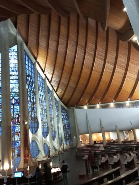 Rouen: Discover Rouen with a licenced tour guide - Starting beneath Rouen Cathedral