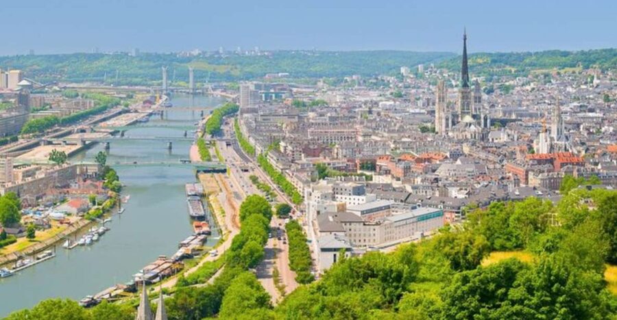 Rouen: Private custom tour with a local guide - Famous sights and less familiar corners