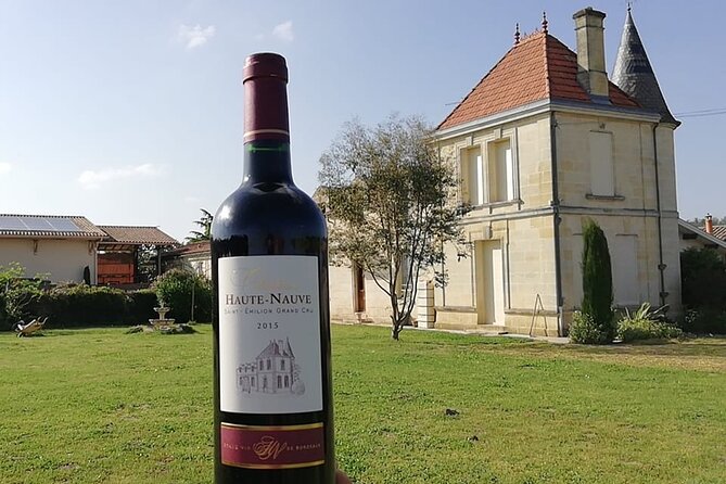 Saint-Émilion: 2 hours - Visit of the vineyard, the cellar and tasting - From grapes to tanks in the winery