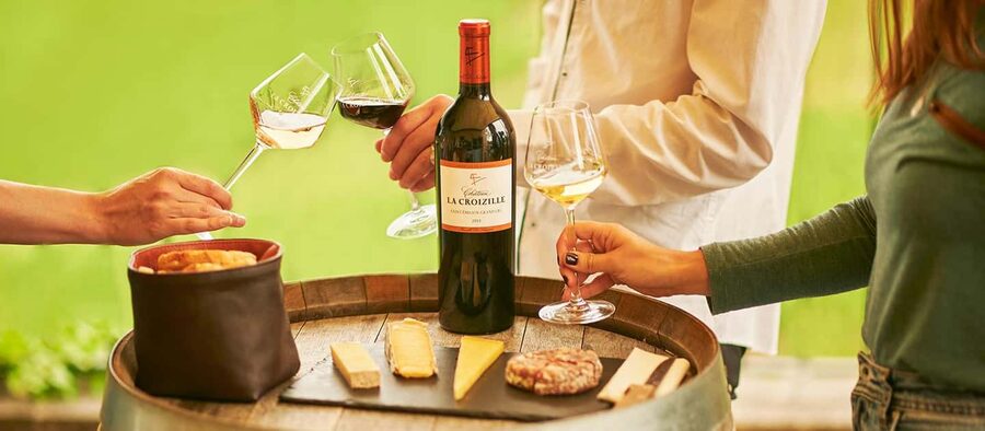 Saint-Emilion: Grand Cru Classé Gourmet Visit - Two Saint-Emilion wineries, two different points of view
