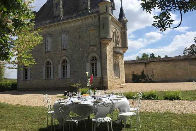 Saint-Emilion Small-Group Electric Bike Wine Tour Tastings & Lunch from Bordeaux - Lunch at a family estate