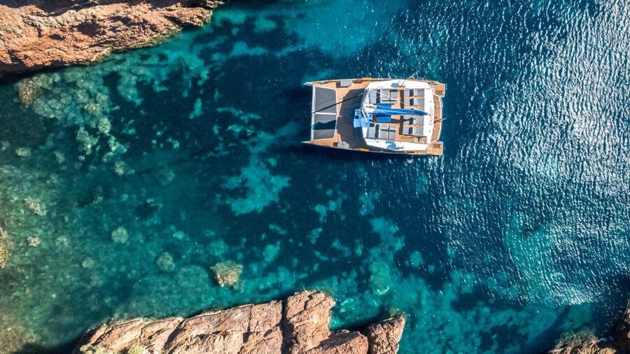 Saint Raphaël: Guided cruise, discover a beautiful coastline - Leaving Saint-Raphaël at 9:30 AM