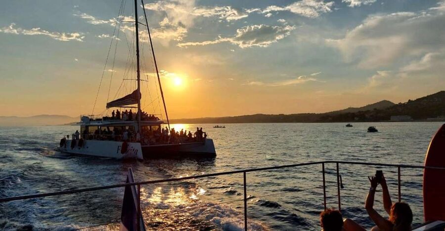 Saint-Raphaël : Sunset Cruise Cape Dramont & Golden Island - Leaving Saint-Raphaël’s Old Port at 7:30 PM