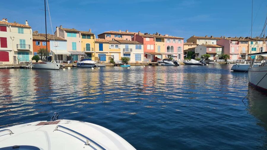 Sainte-Maxime: Golfe de Saint Tropez Private Boat Tour - Saint Tropez harbor and the old city center