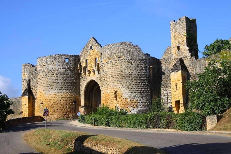 Sarlat: Private Tour to the Dordogne Valley - The small first stops and secret detour