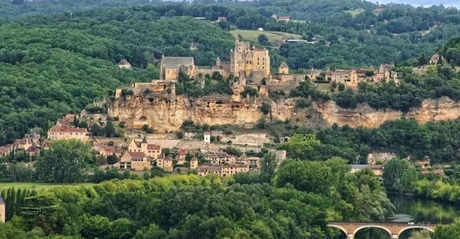 Sarlat: Private Tour to the Dordogne Valley - Meeting in Sarlat and setting out
