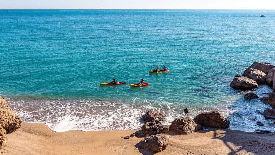Sea kayak tour: Sète, the French pearl of the Mediterranean - Paddling toward the Corniche