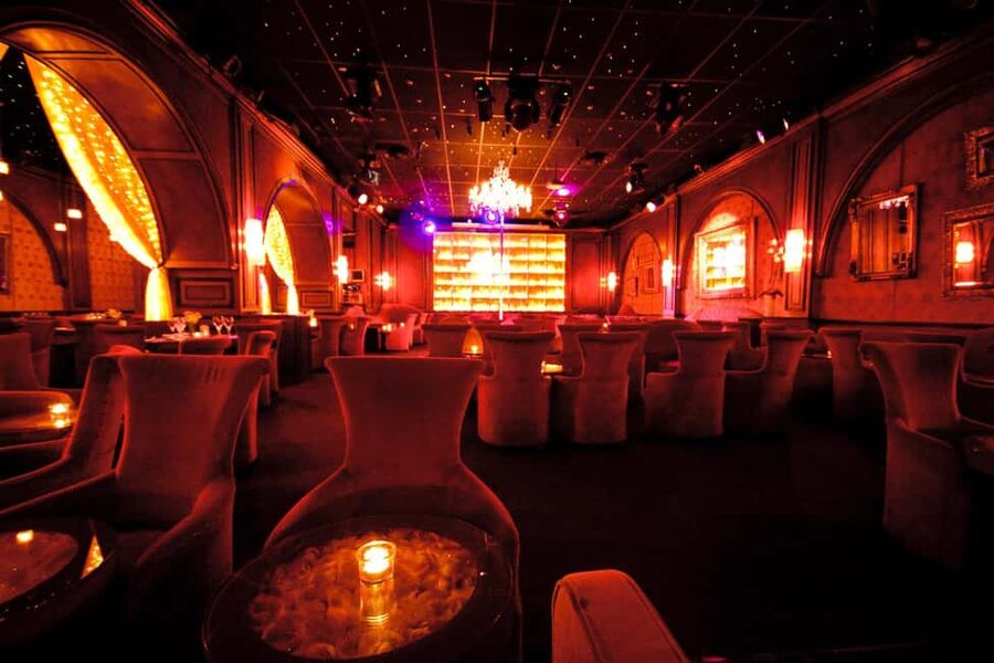 Secret Square Paris : Parisian Strip-Tease Cabaret Ticket - Dress code and the practical rules