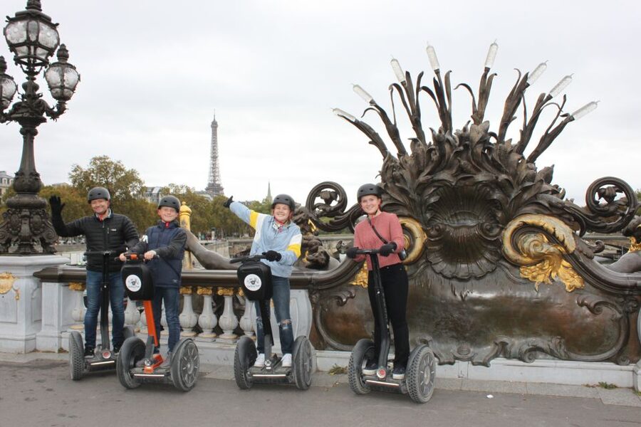 Segway private tour of 1.5 hour - Place de la Concorde and the eastern Champs-Élysées